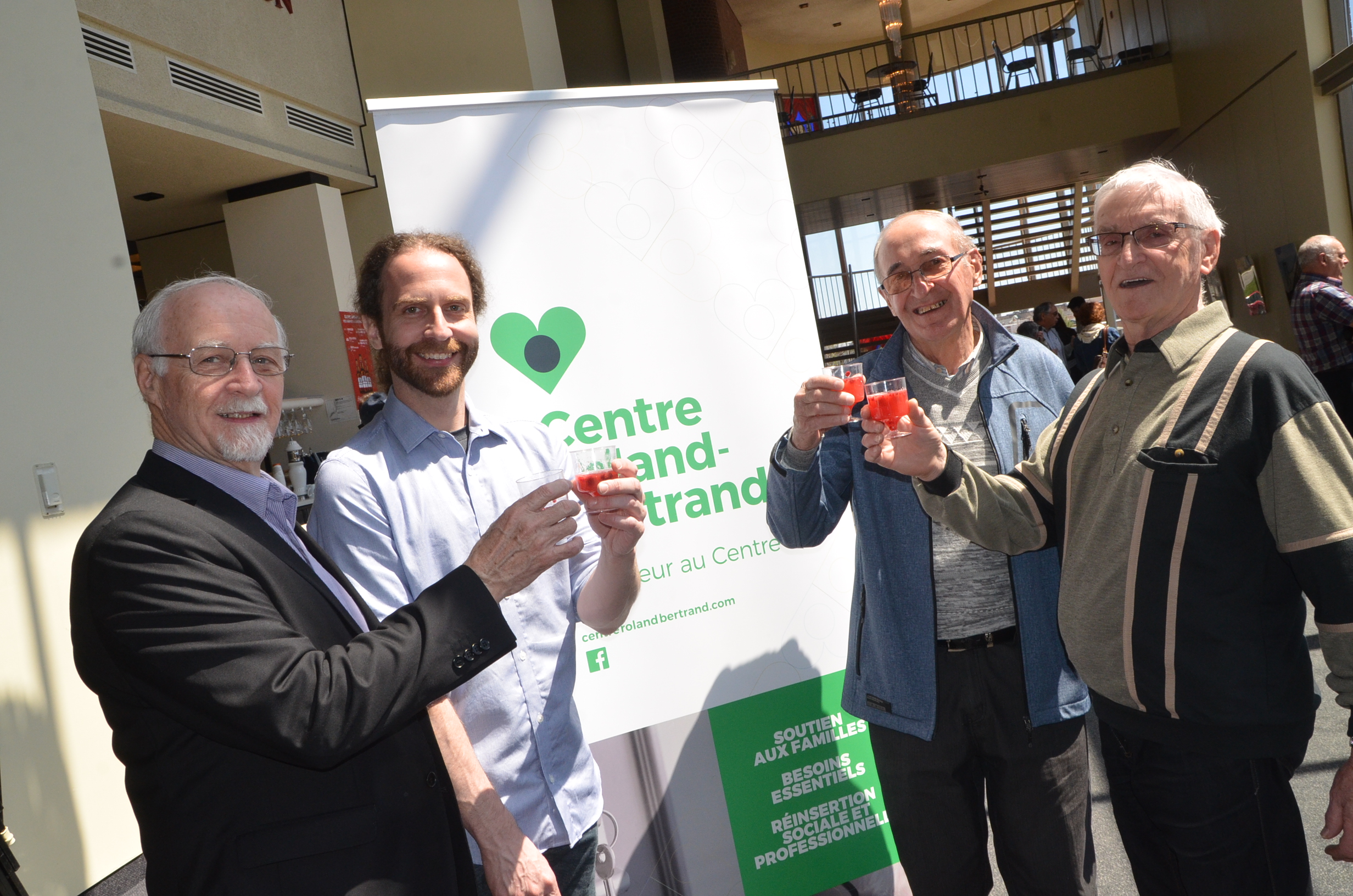 Un toast aux 35 ans du Centre Roland-Bertrand! - L’Hebdo du St-Maurice